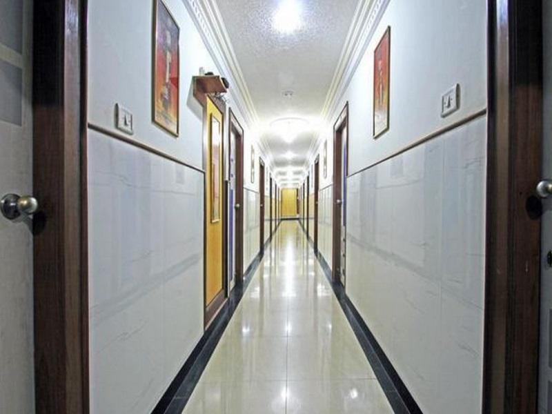 Oyo Hotel Ganga Sagar Near Sri Someshwara Swami Temple Bangalore Extérieur photo