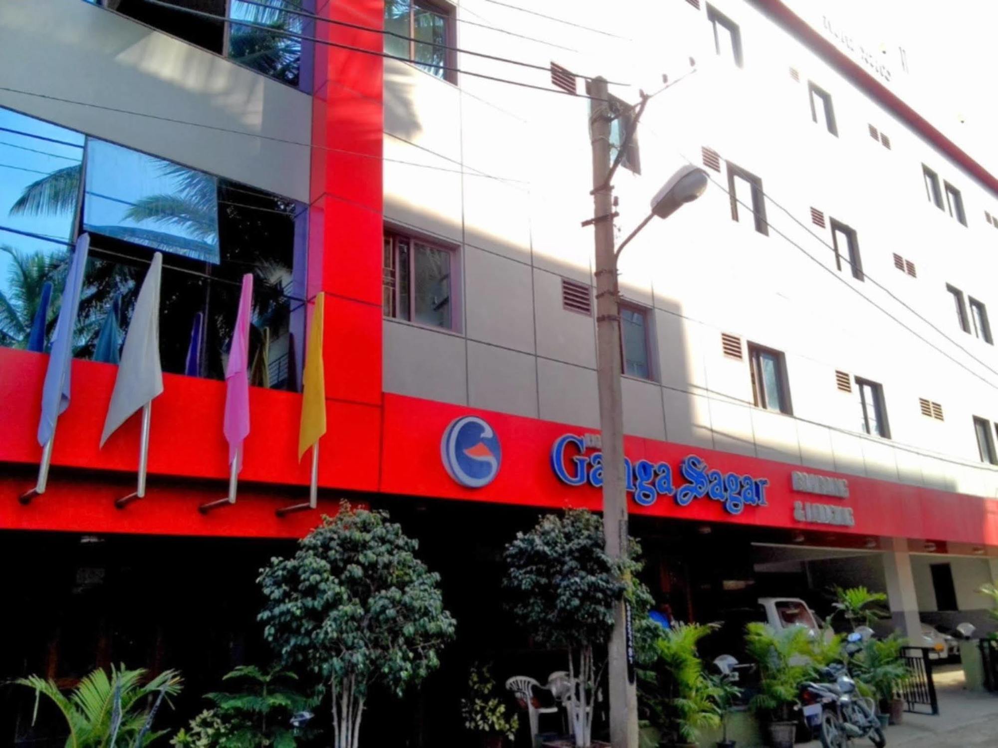 Oyo Hotel Ganga Sagar Near Sri Someshwara Swami Temple Bangalore Extérieur photo