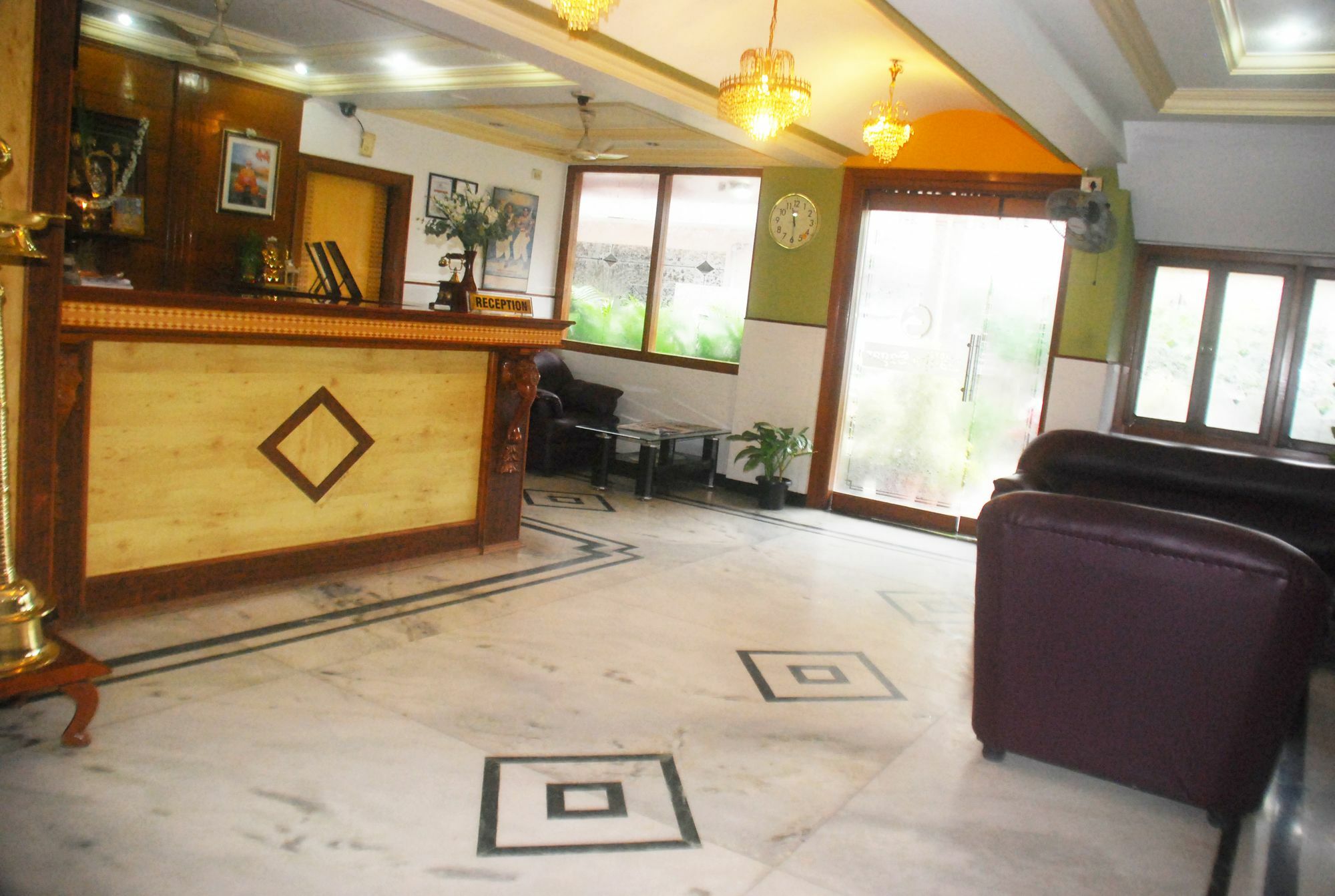 Oyo Hotel Ganga Sagar Near Sri Someshwara Swami Temple Bangalore Extérieur photo