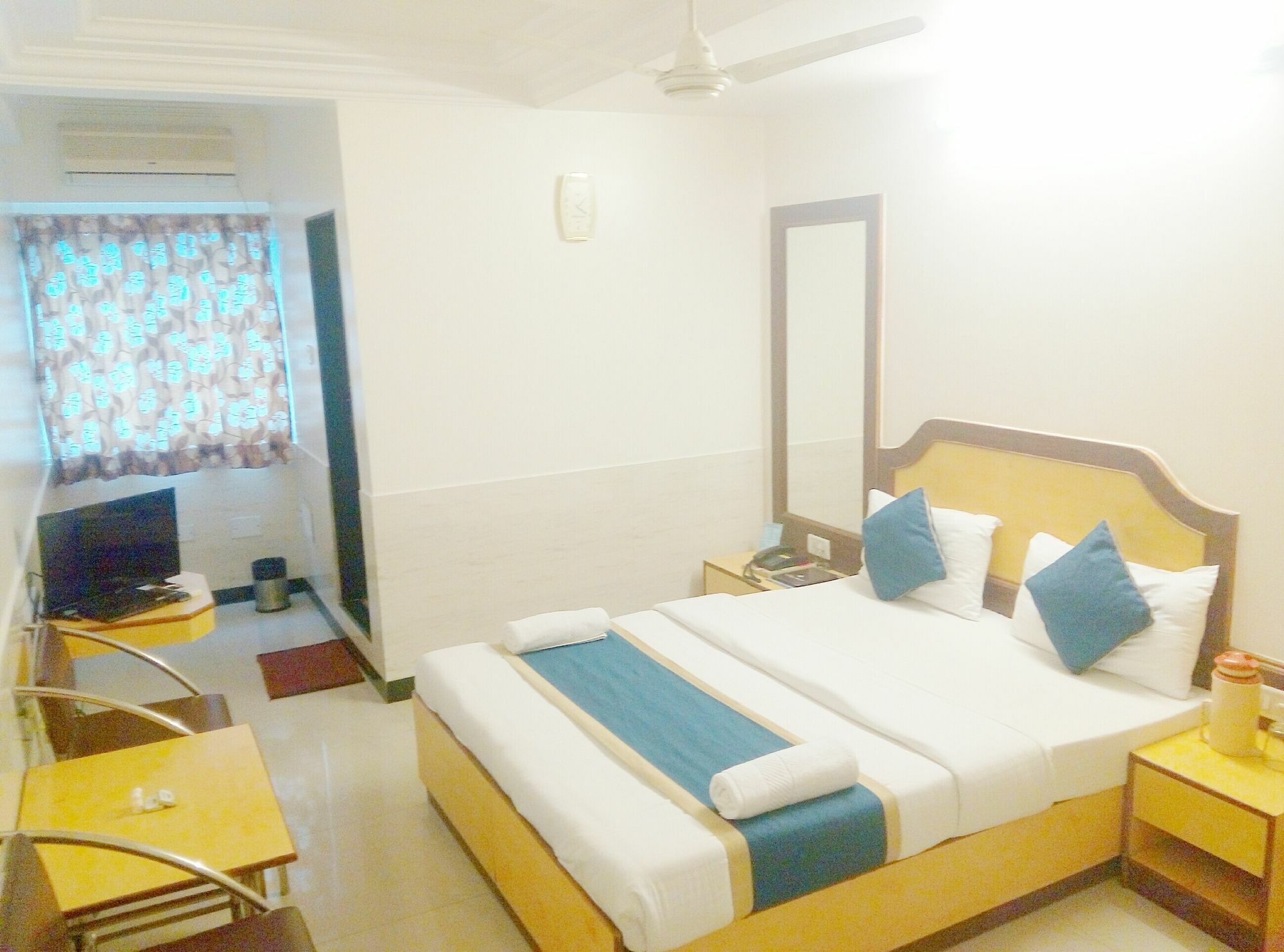 Oyo Hotel Ganga Sagar Near Sri Someshwara Swami Temple Bangalore Extérieur photo